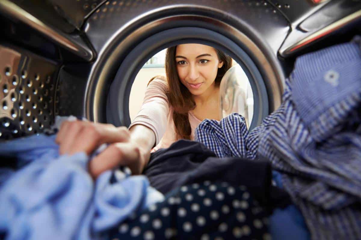 Common-Mistakes-to-Avoid-When-Washing-and-Drying-Screenprinted-and-Embroidered-Items